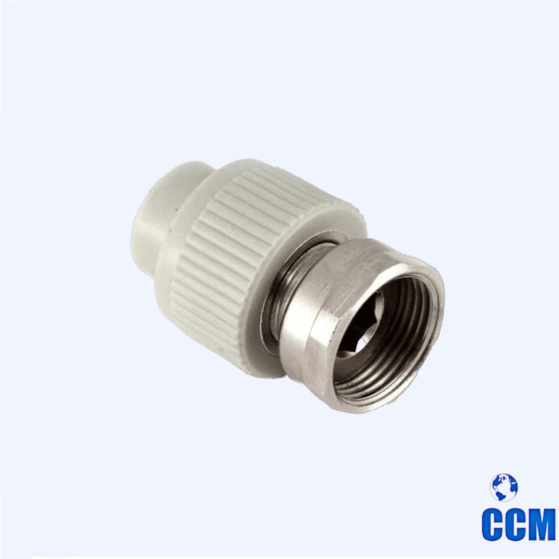 Муфта нак гайк и мет вставкой 20*1/2 w FD (200)